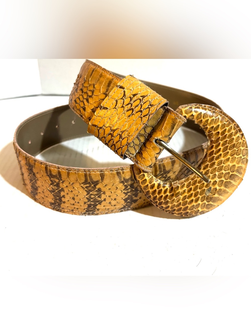 Vintage Yellow Brown Snakeskin-leather Belt with Round Buckle size M/L